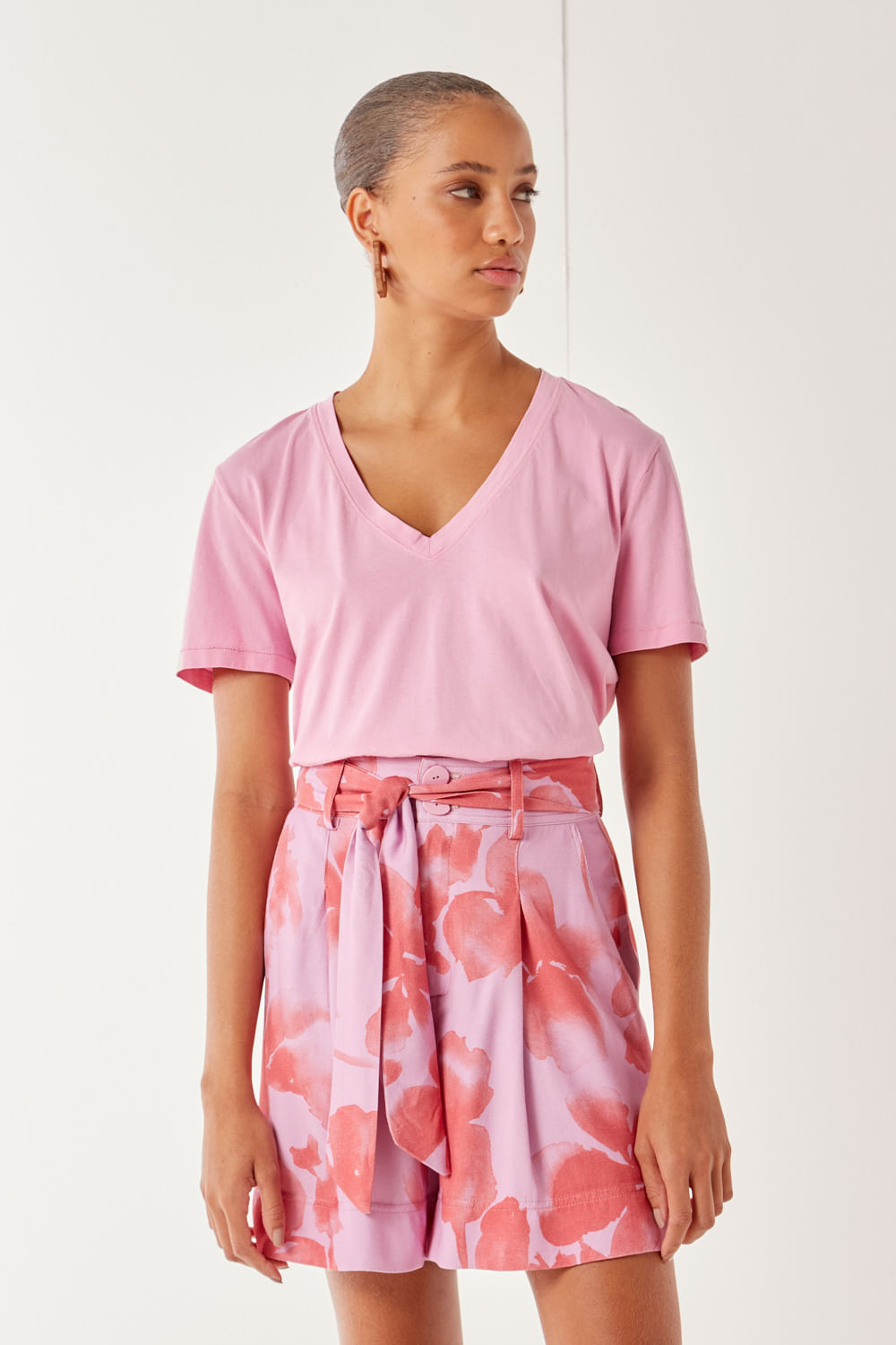 T-Shirt Malha Básica v - Rosa Desejo