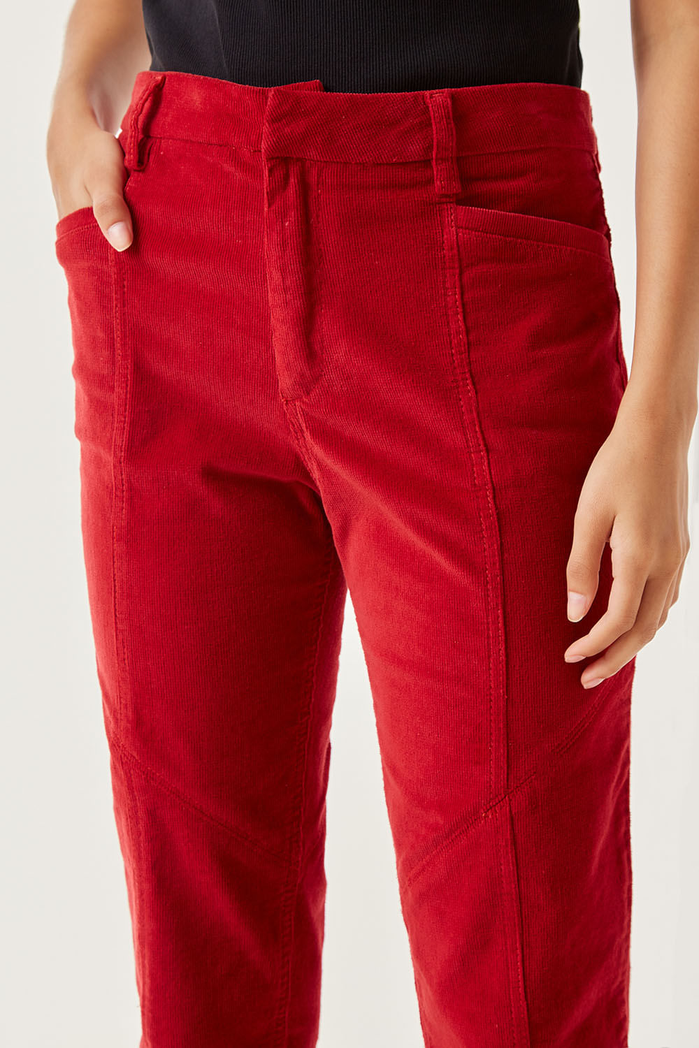 01036182_5775_3-CALCA-SKINNY-VELUDO-RECORTES