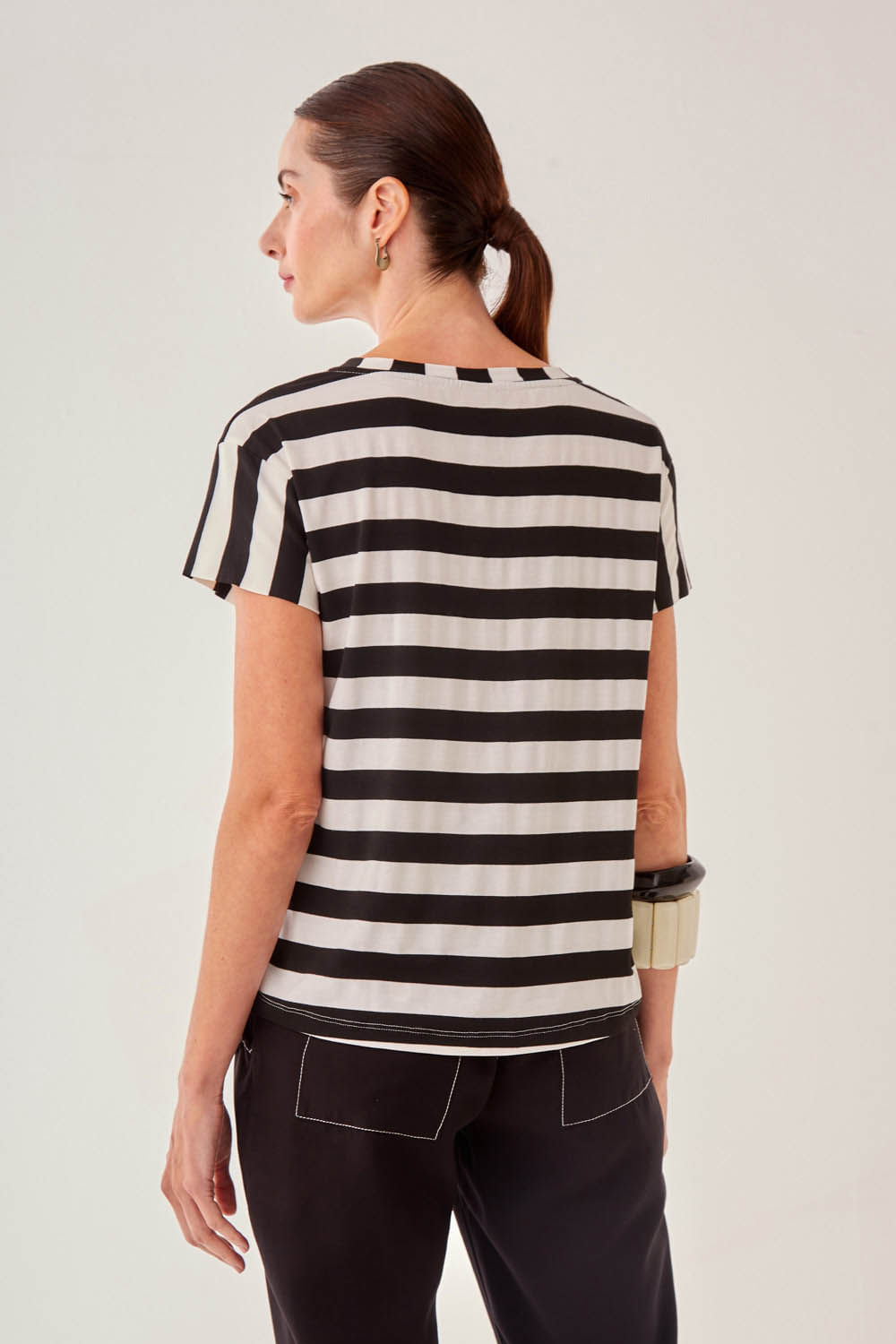 01038041_7103_2-T-SHIRT-MALHA-LISTRAS