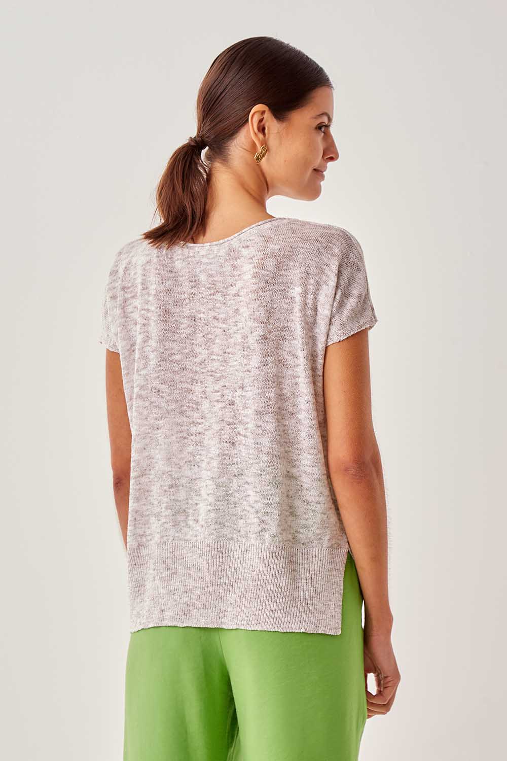 01038513_0004_2-BLUSA-TRICOT-QUADRADA
