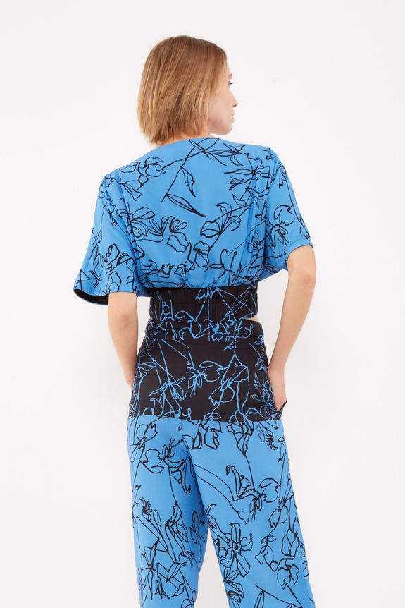 01038490_7241_2-BLUSA-EST-AFLORAR-BLUE
