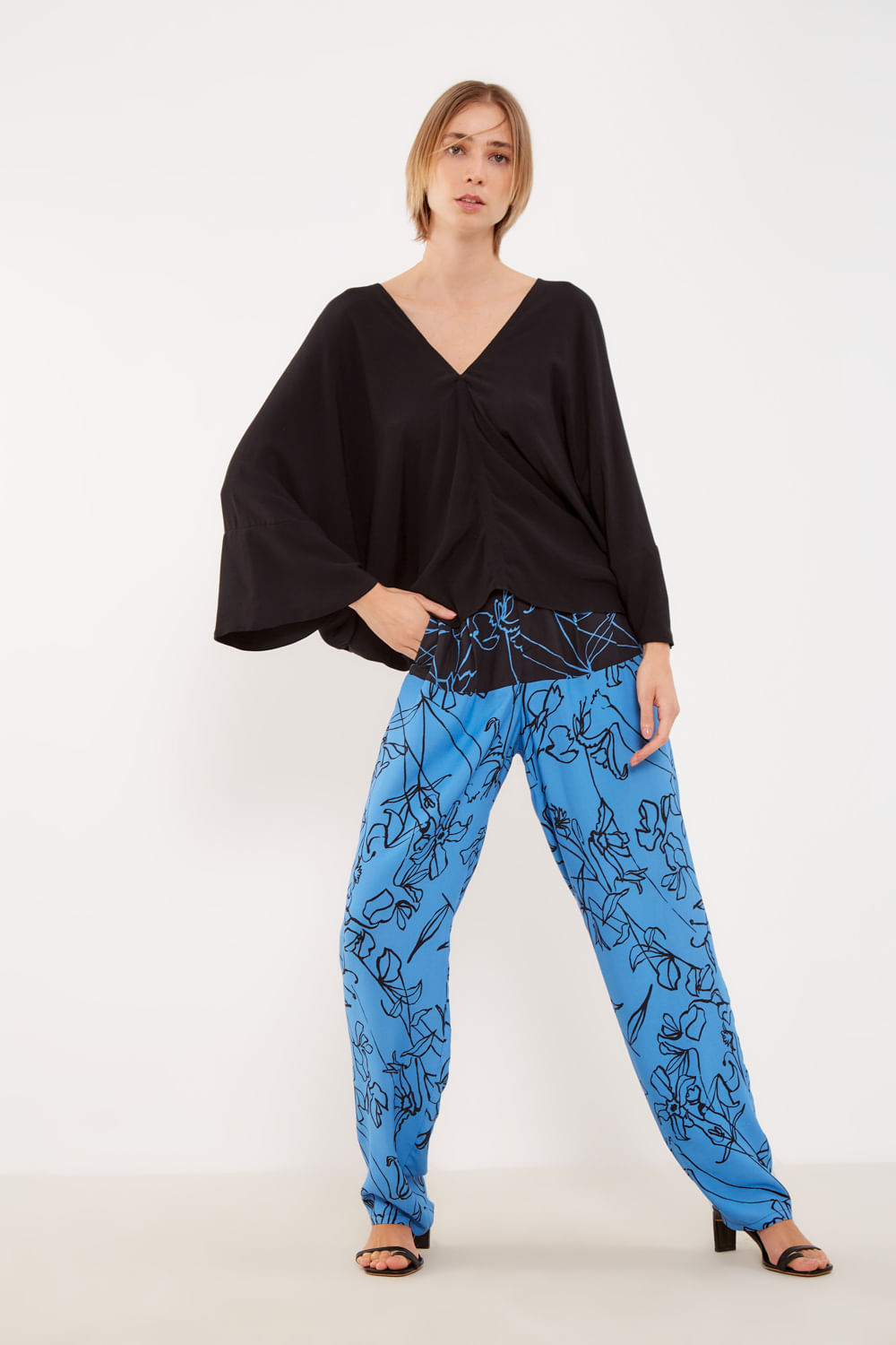 Bata Ampla Casual - Preto Noite
