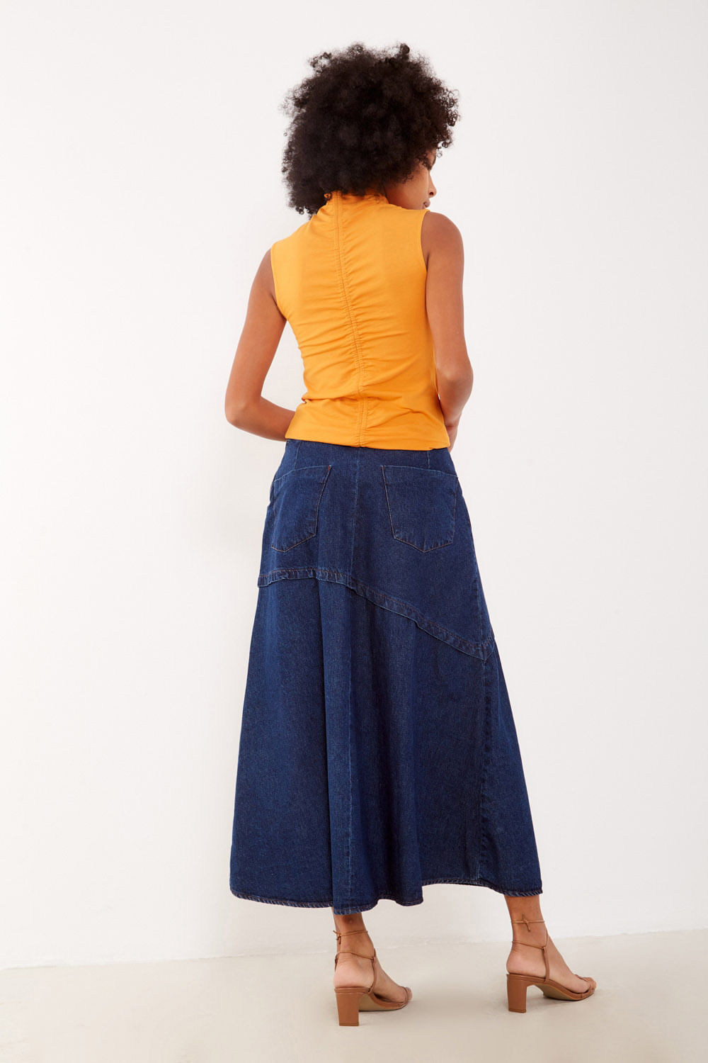 01039685_0057_2-SAIA-JEANS-PREGA-FENDA