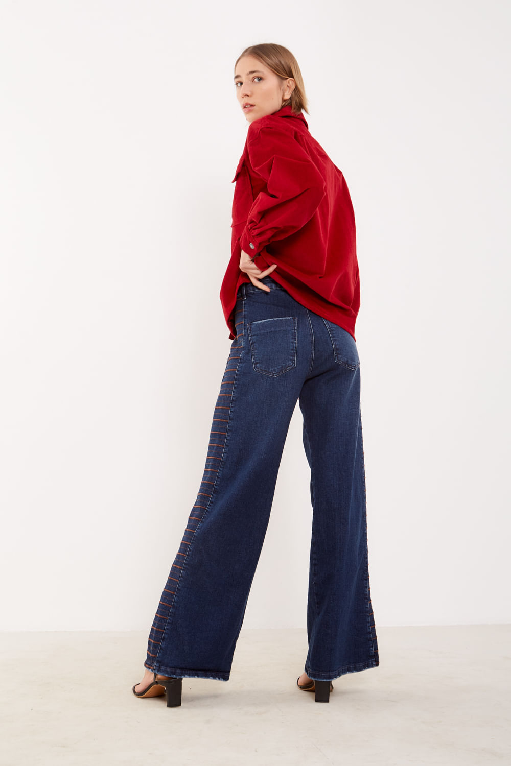 01039700_0057_2-CALCA-JEANS-WIDE-LEG-PESPONTOS