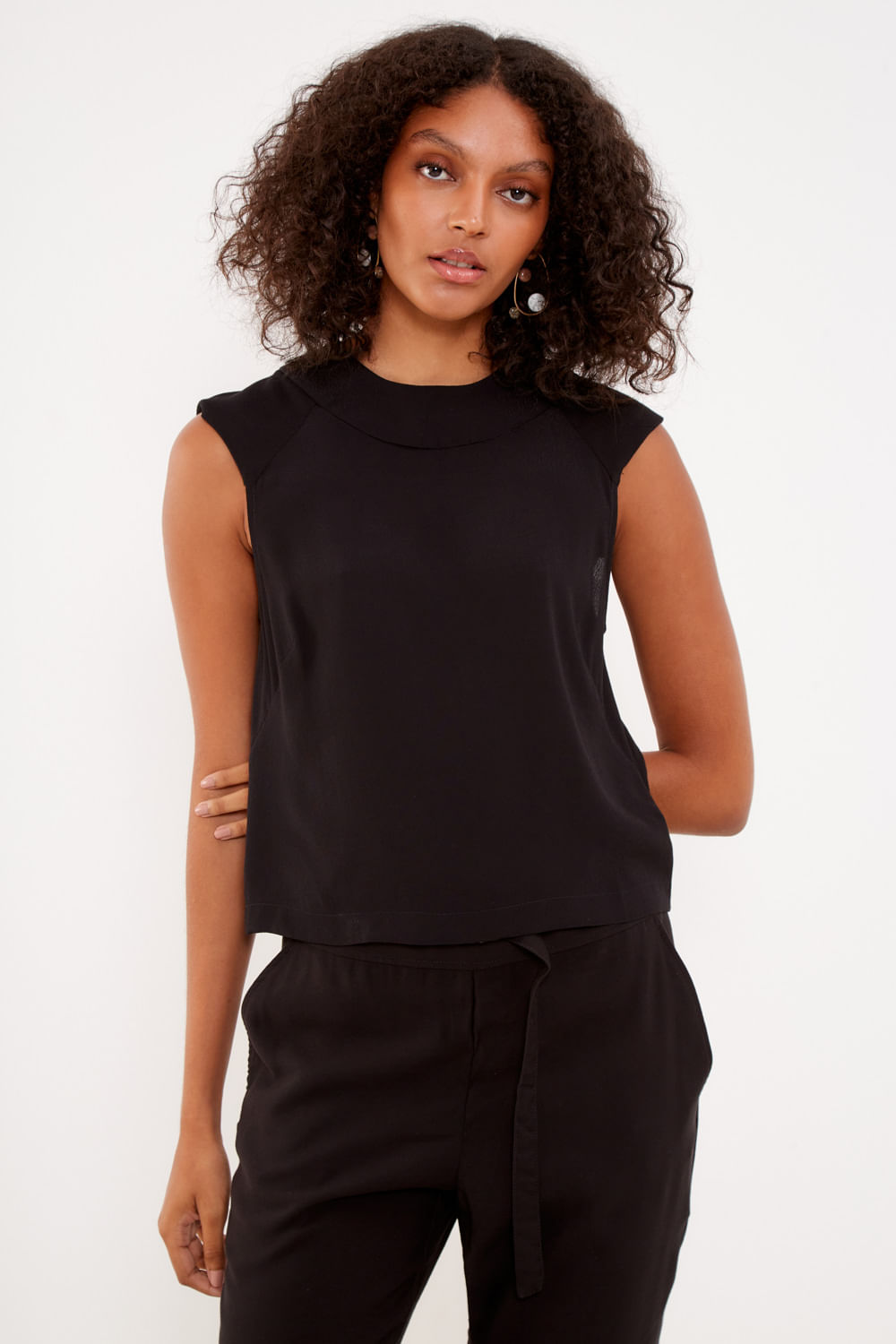 01039387_0002_3-BLUSA-TRANSPARENCIA-CASUAL