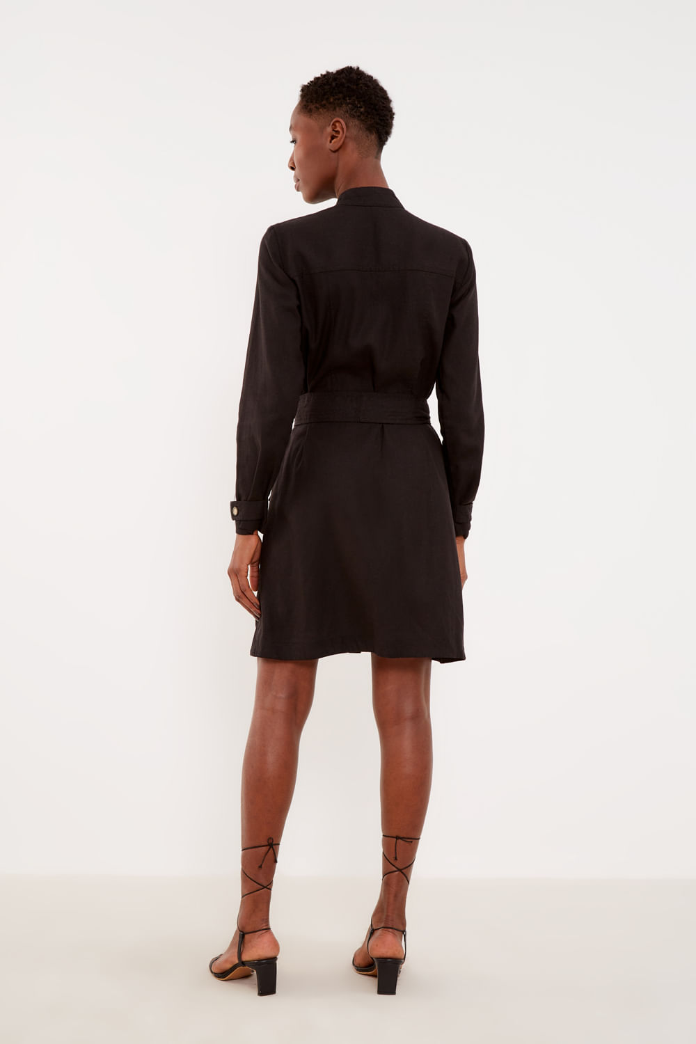 01039350_0002_2-VESTIDO-CURTO-UTILITARIO-LINHO