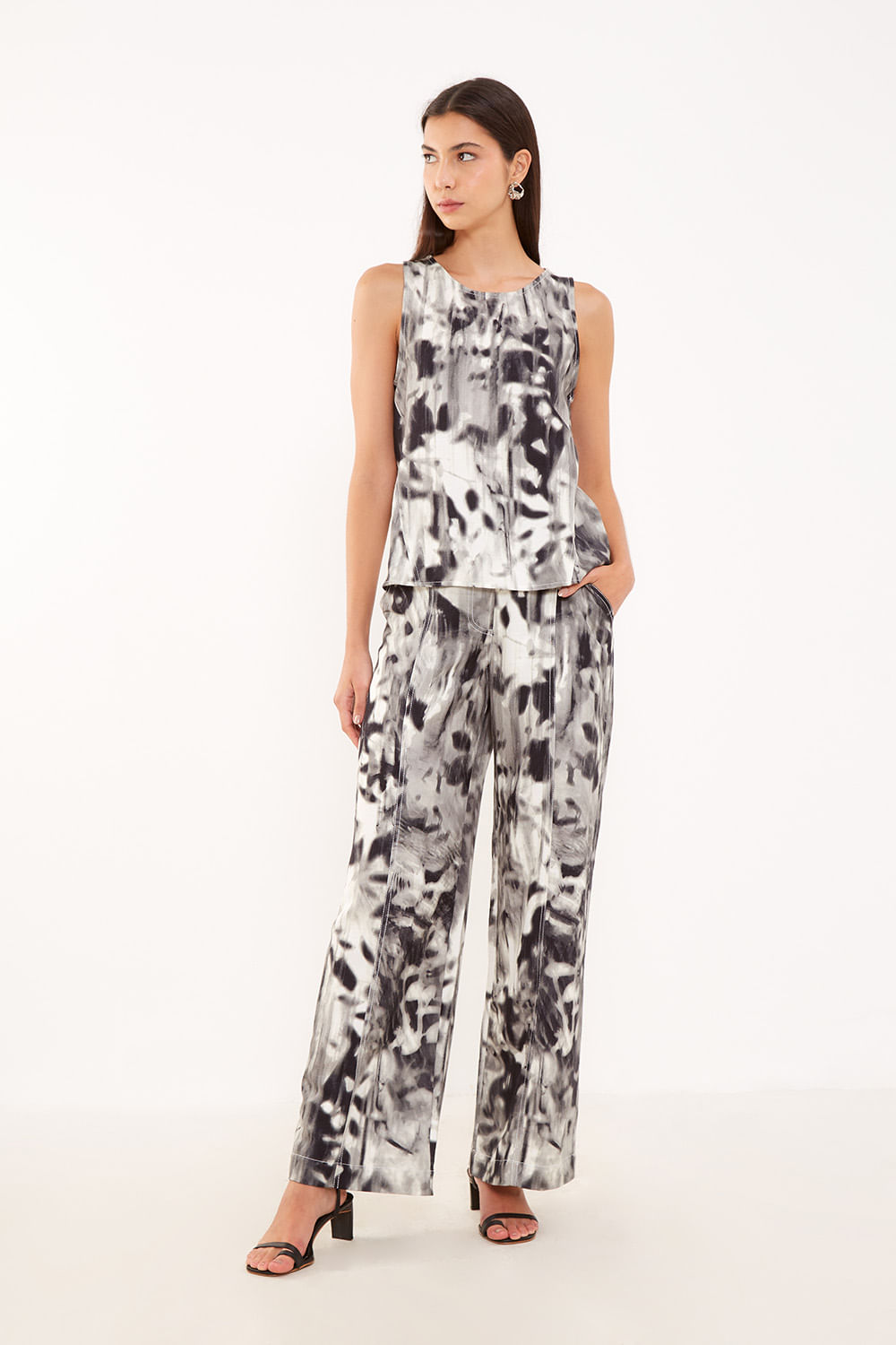 Blusa Estampa Floresta Noite - Est Floresta Noite