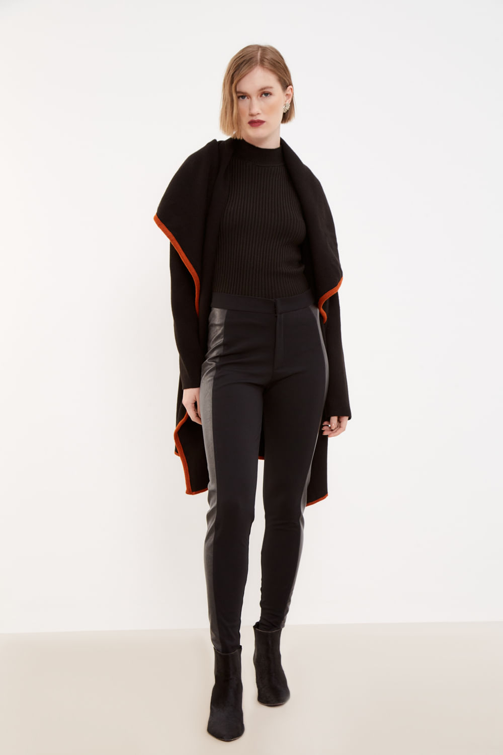 Calça Leggin Couro Eco - Preto