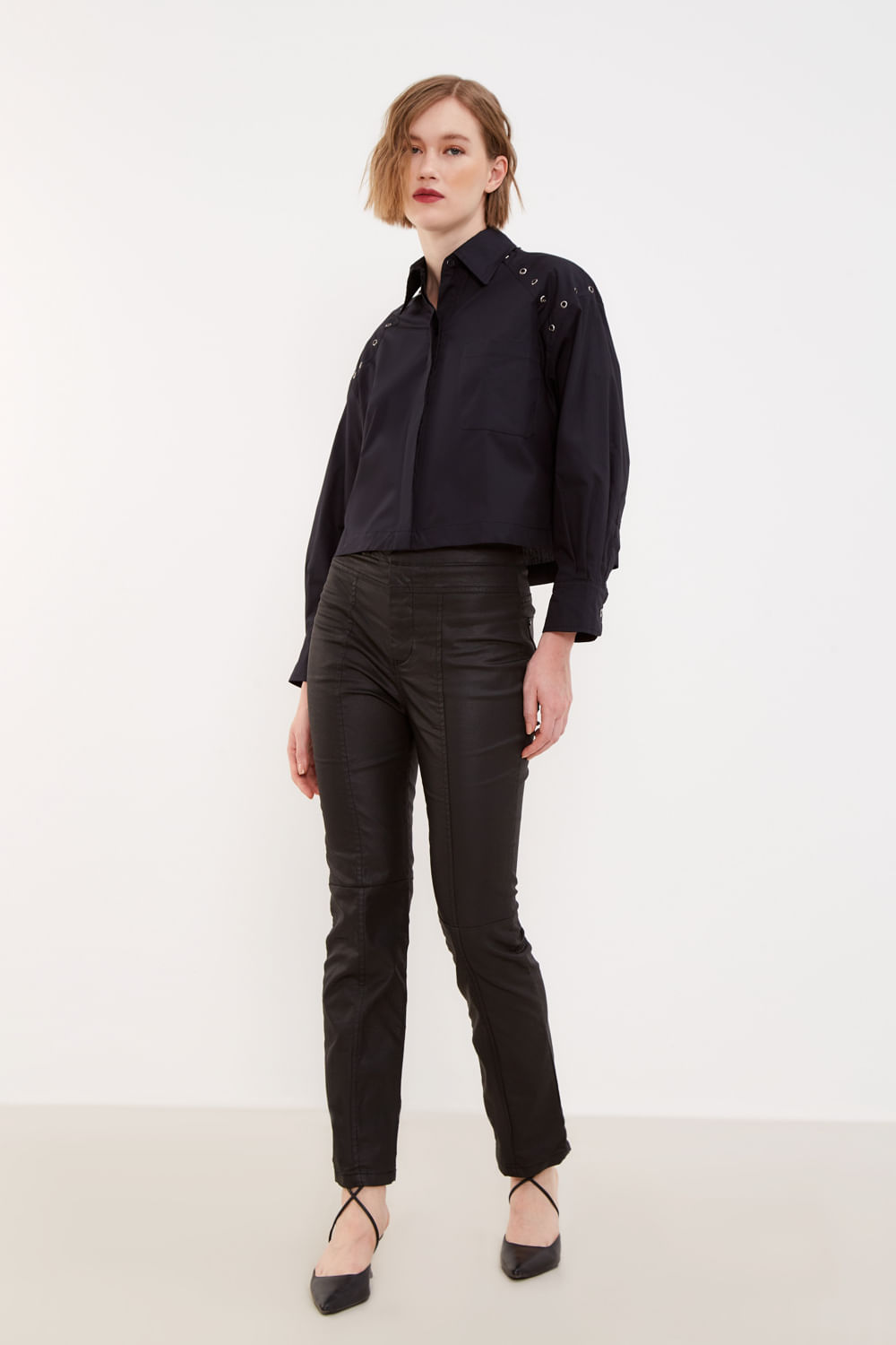 Camisa Detalhe Ilhós - Preto