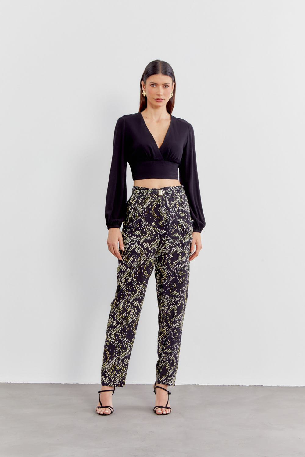 Blusa Pala em v - Preto