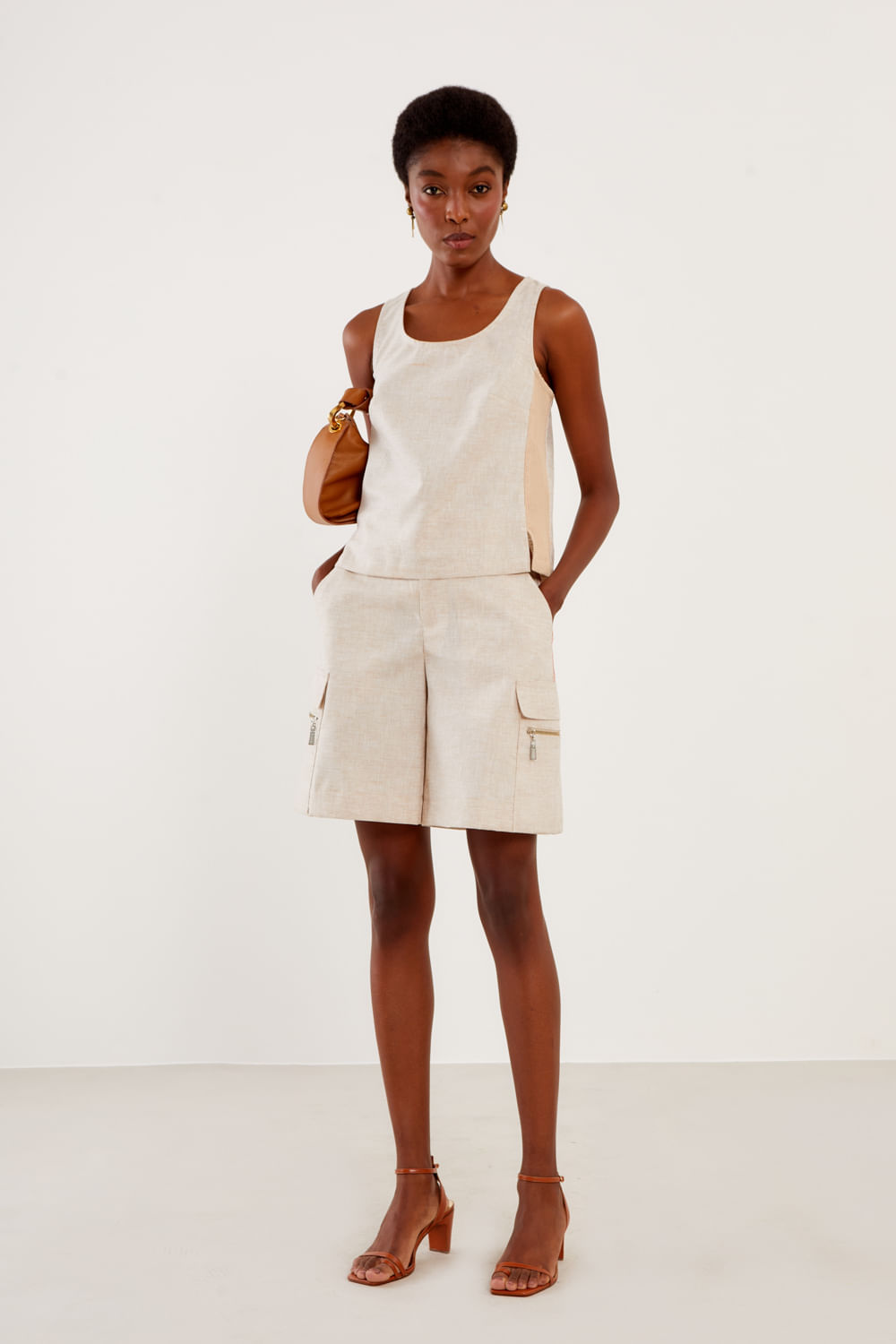 Bermuda Bolso Cargo - Cru