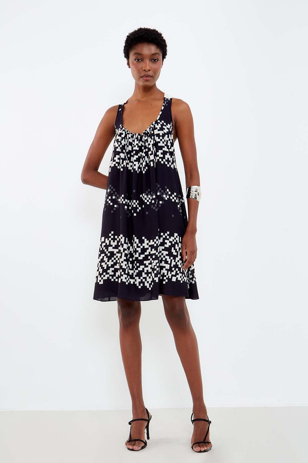 Vestido Curto Estampa Play - Est Play
