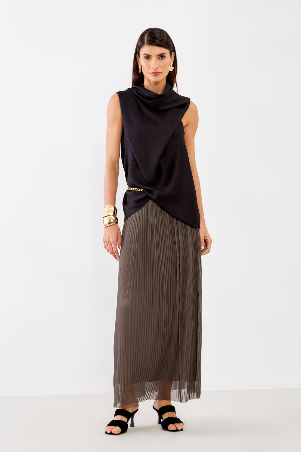 Blusa Gola Alta Drapeada - Preto