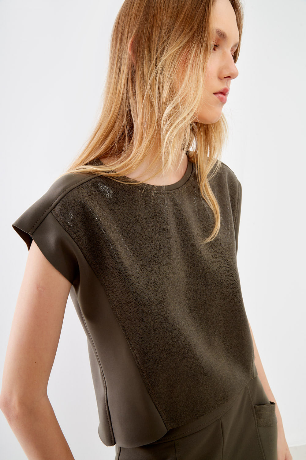 Blusa Malha Resinada - Verde Moss