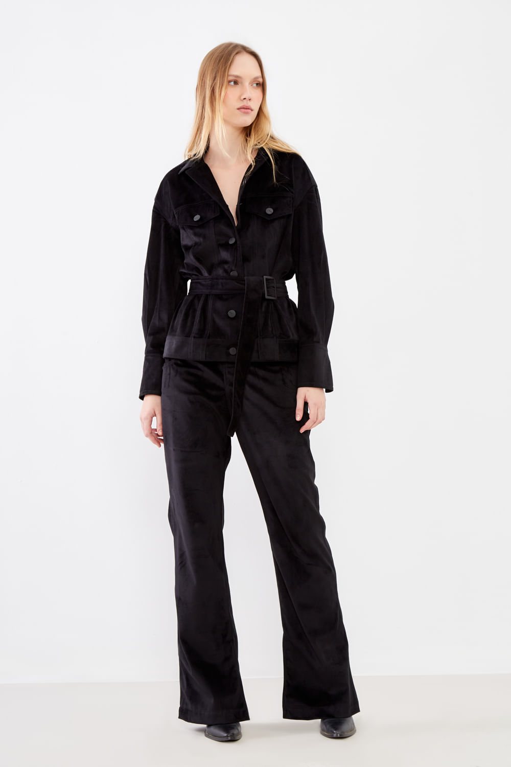 Calça Flare Veludo 5 Bolsos - Preto