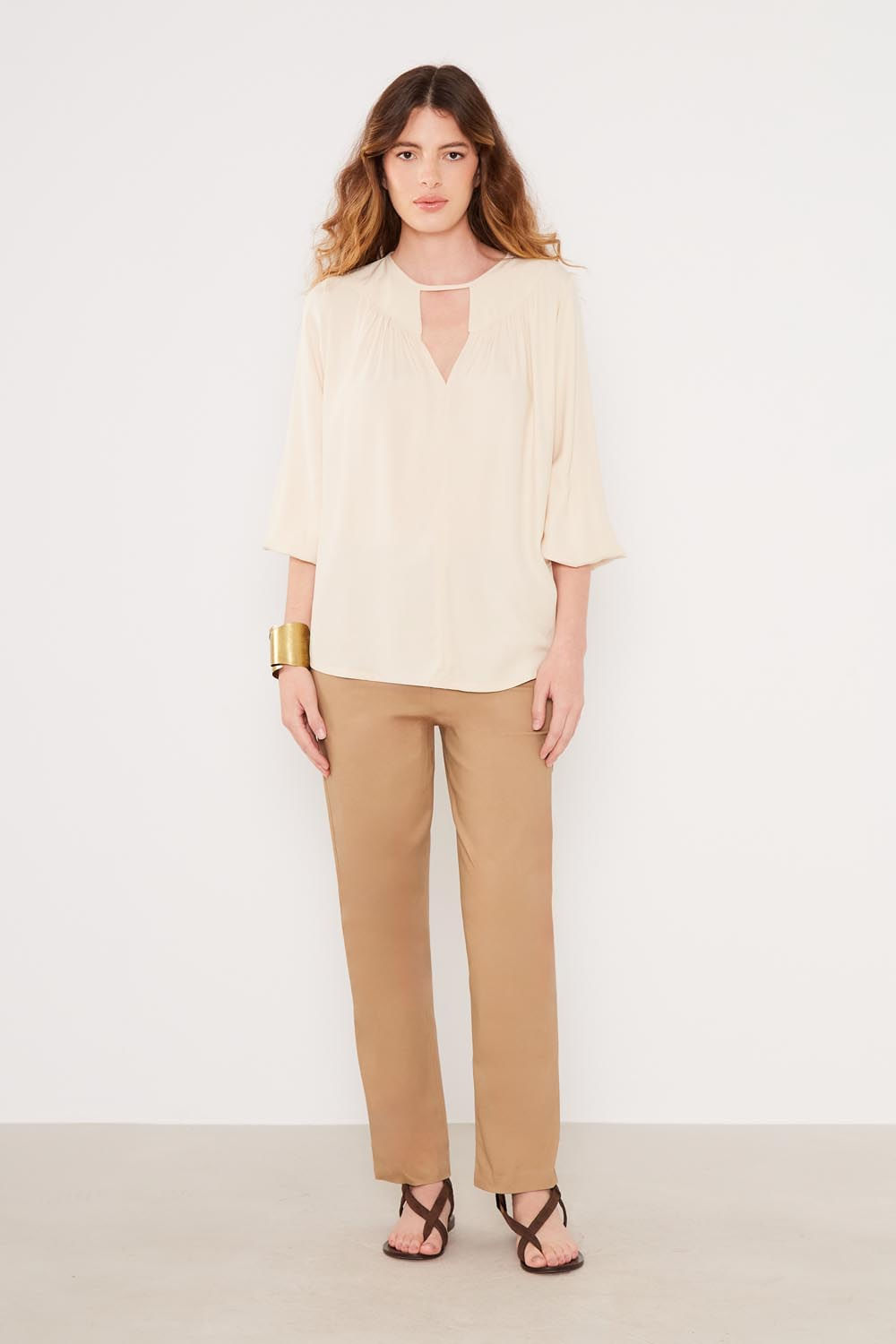 Blusa Casual Decote - Cru