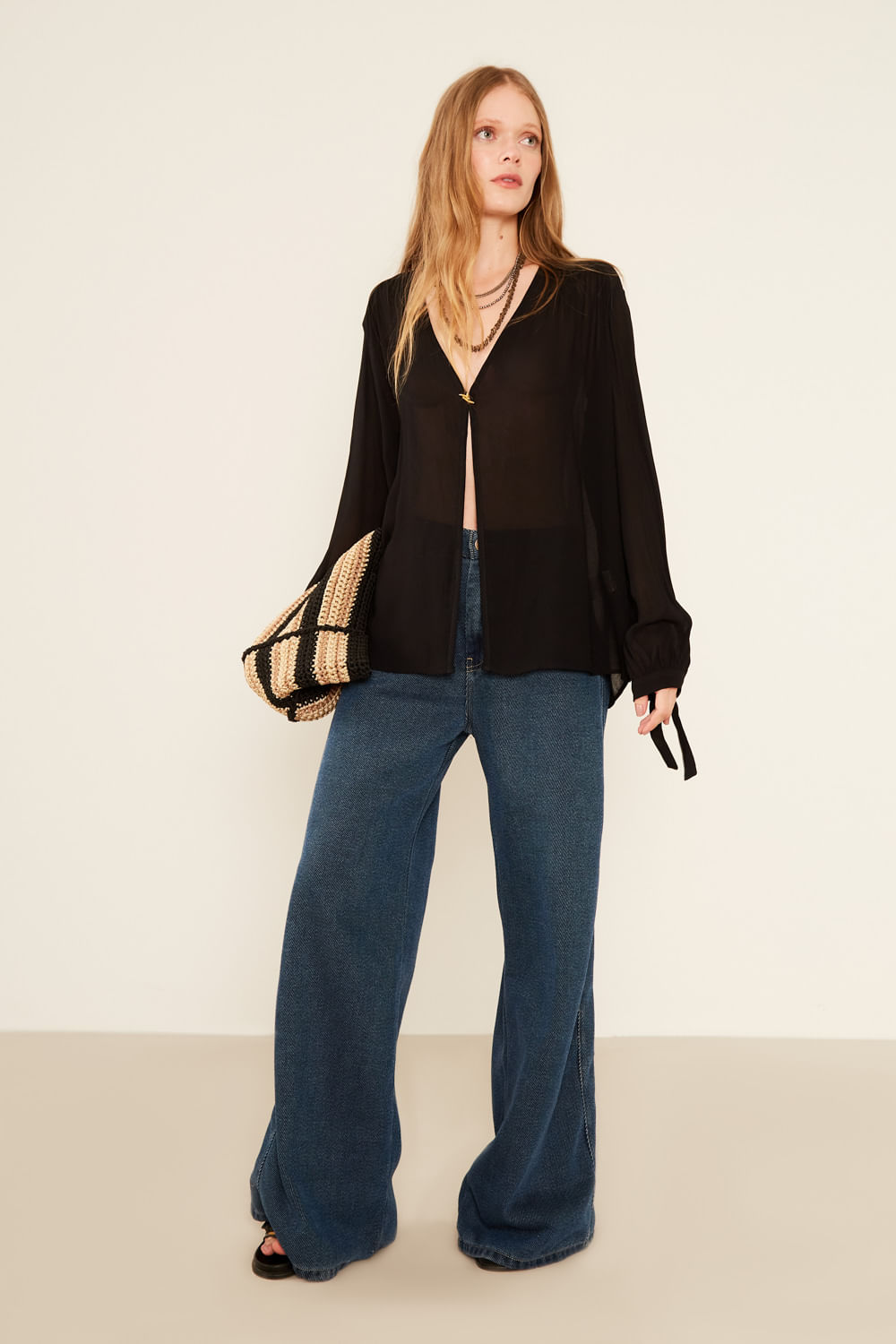 Blusa Manga Detalhe - Preto