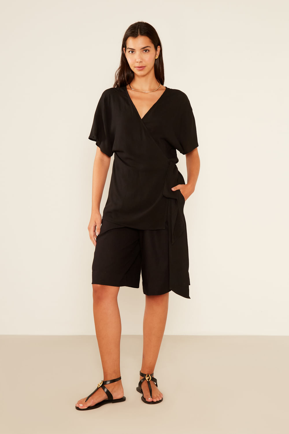 Blusa Casual Transpassada - Preto