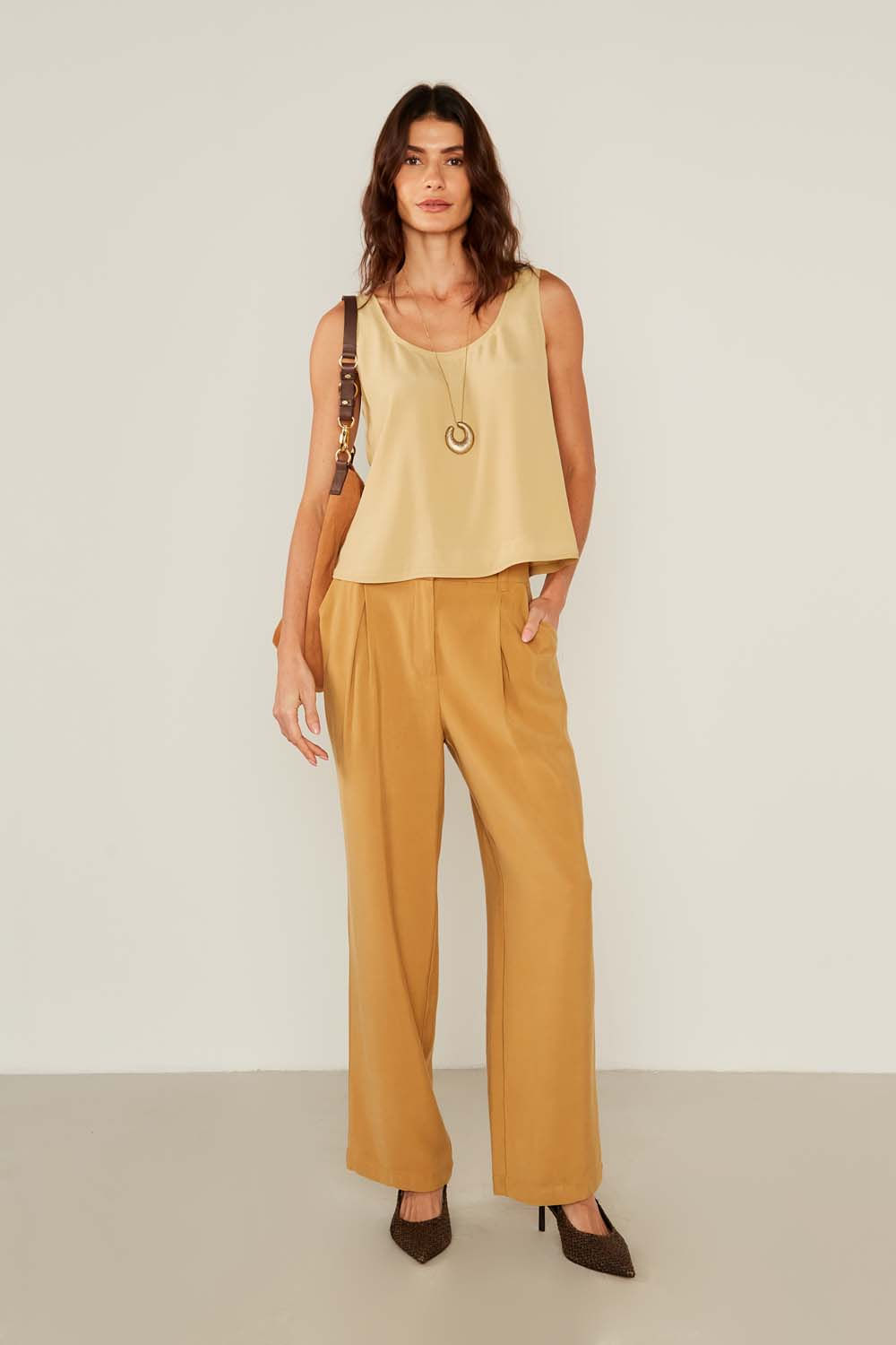 Regata Casual Básica - Creme