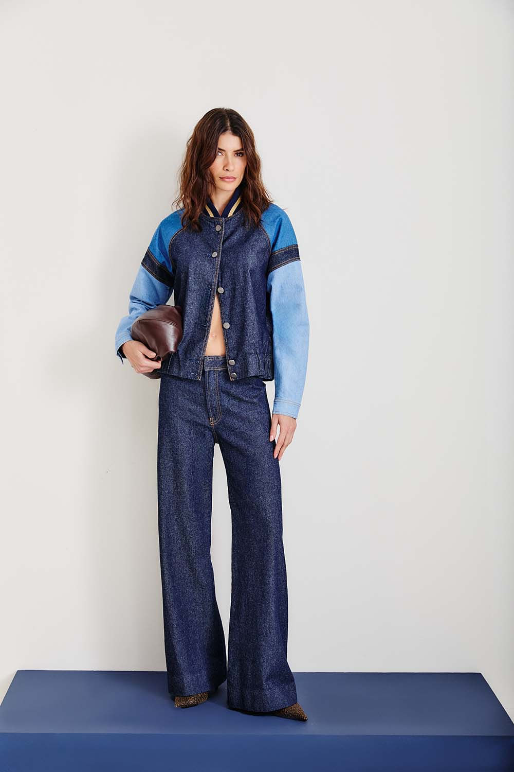 Calça Jeans Sem Costura Lateral - Jeans