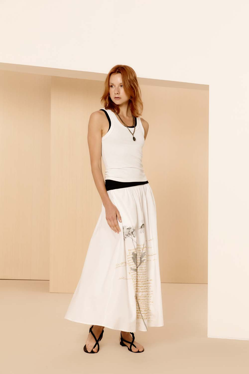 Saia Casual Estampa Floral - Branco